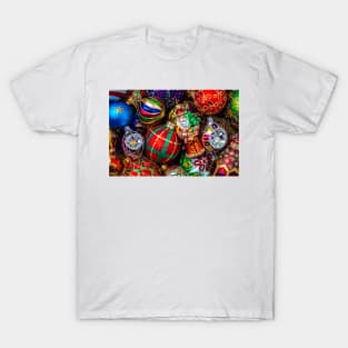 Santa Claus Christmas Ornament T-Shirt